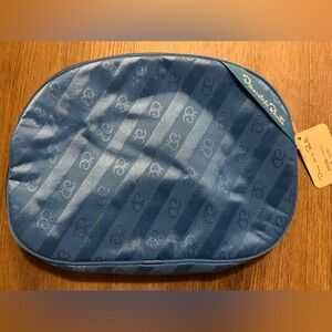 Oscar de la renta cosmetic pouch
